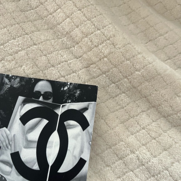 b & white poster - Picture 5 of 5